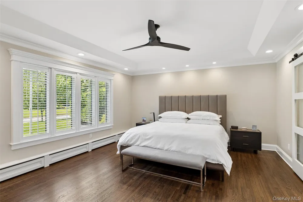 7 King Arthurs Court Saint James, NY 11780