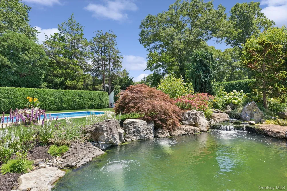 7 King Arthurs Court Saint James, NY 11780
