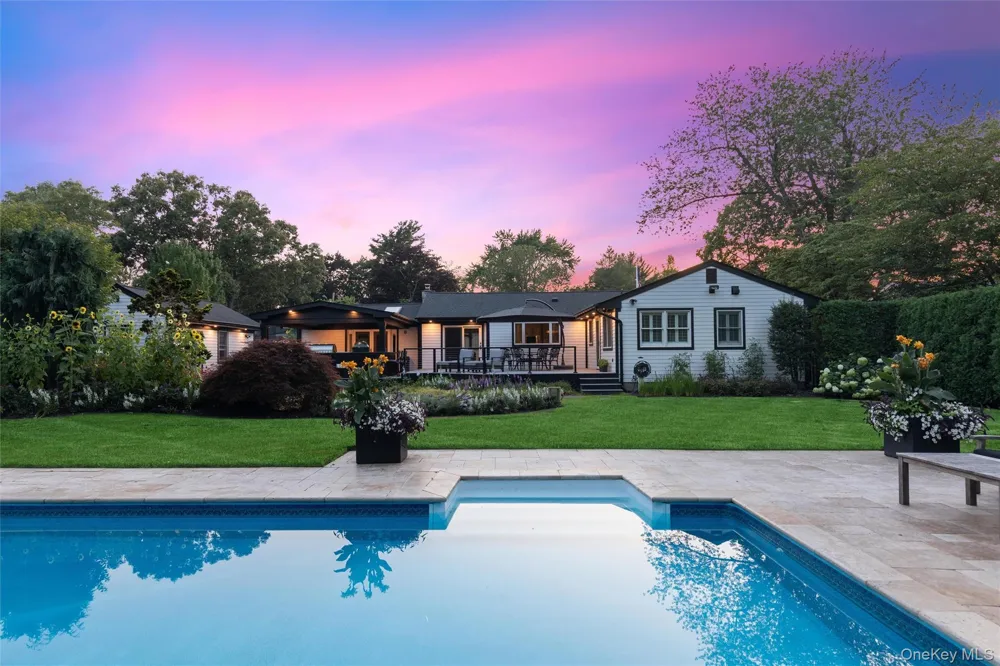 7 King Arthurs Court Saint James, NY 11780