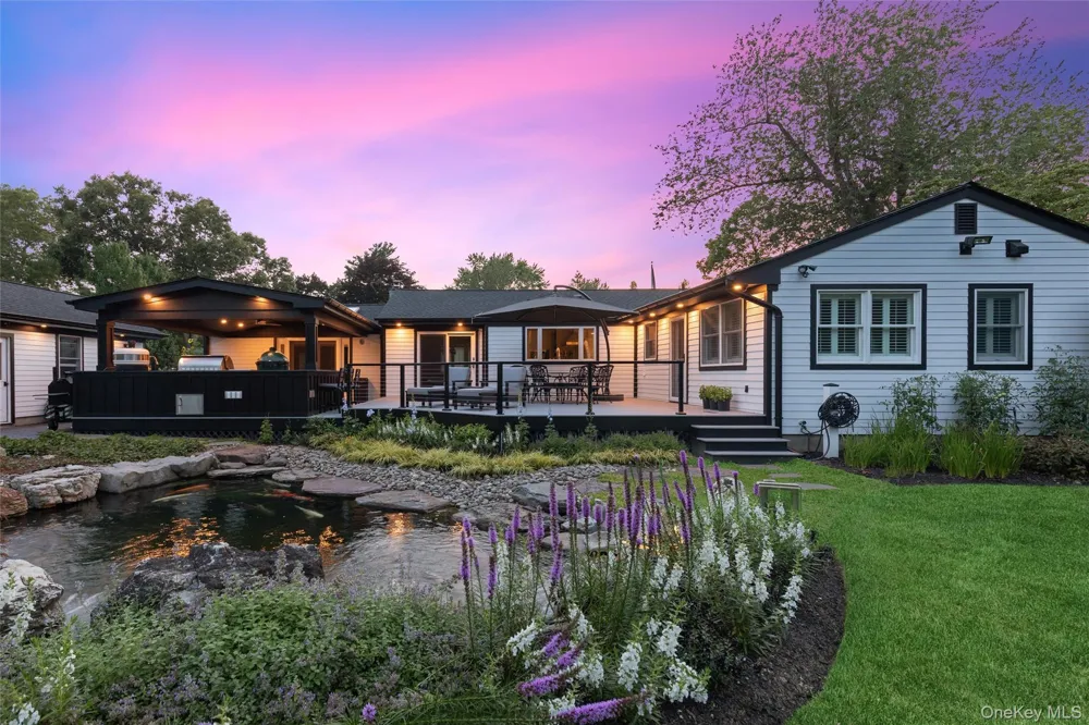 7 King Arthurs Court Saint James, NY 11780