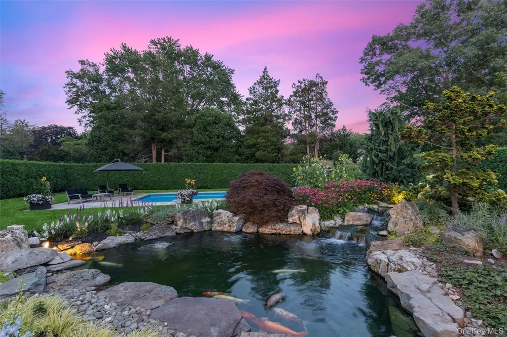 7 King Arthurs Court Saint James, NY 11780