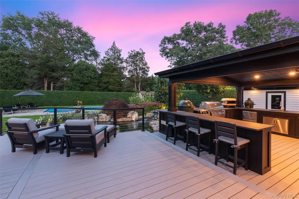 7 King Arthurs Court Saint James, NY 11780
