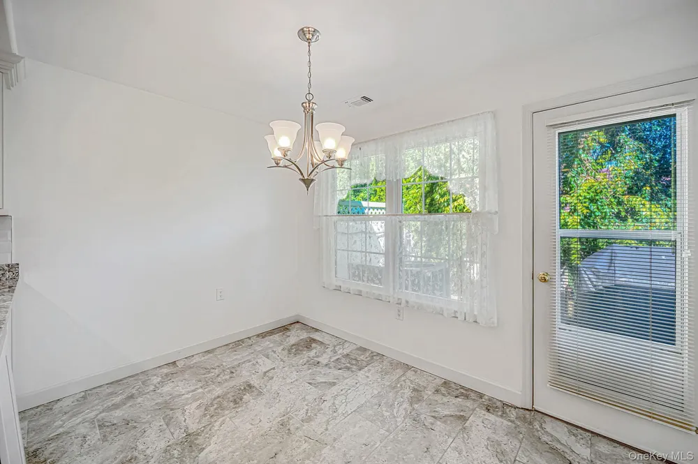20 Wainscott Court Ridge, NY 11961