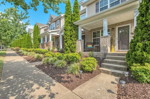 1439 Riverbrook Dr
