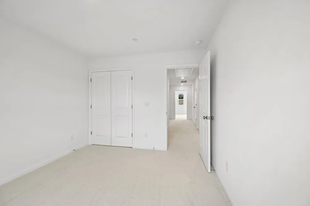 2599 Peaceful Valley Dr Columbia, TN 38401