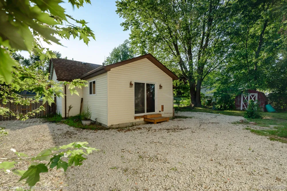 26247 Weigel Road Huron Charter Township, MI 48164