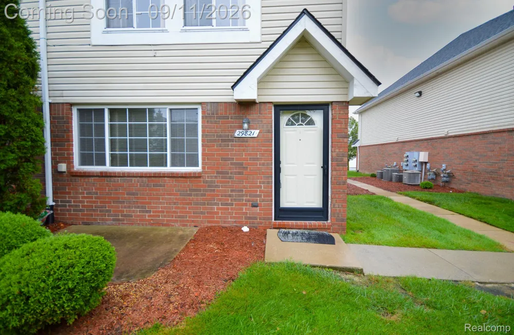 29821 Cathy Lane Chesterfield Township, MI 48047