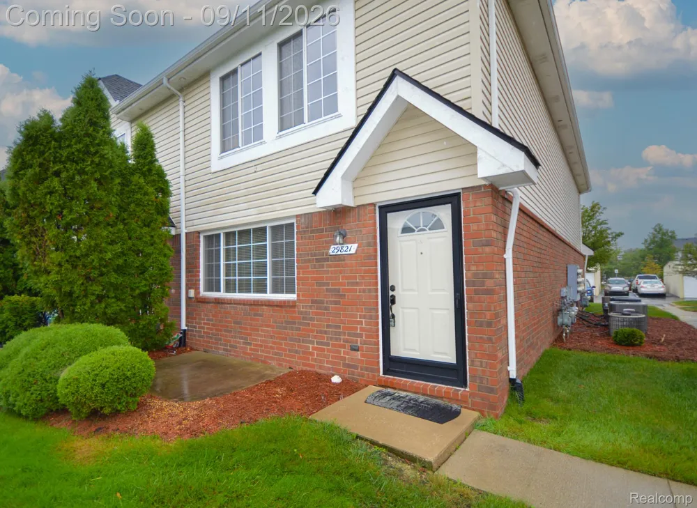 29821 Cathy Lane Chesterfield Township, MI 48047