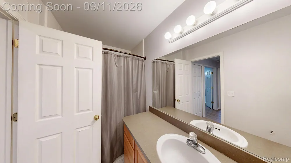 29821 Cathy Lane Chesterfield Township, MI 48047