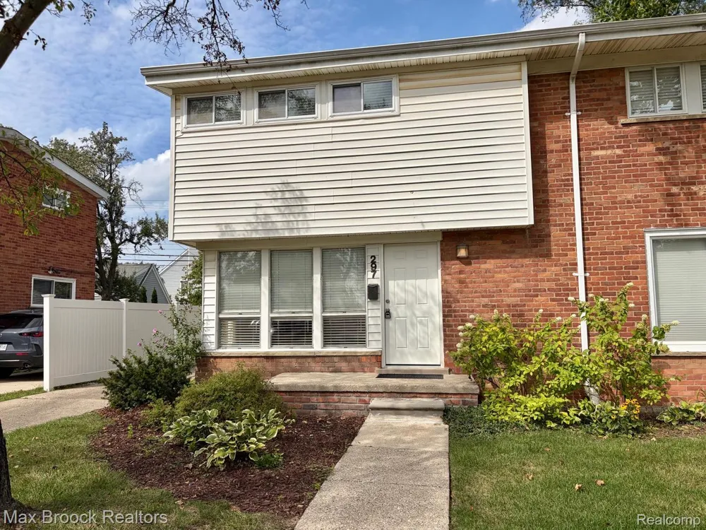 297 E 14 Mile Road Birmingham City, MI 48009