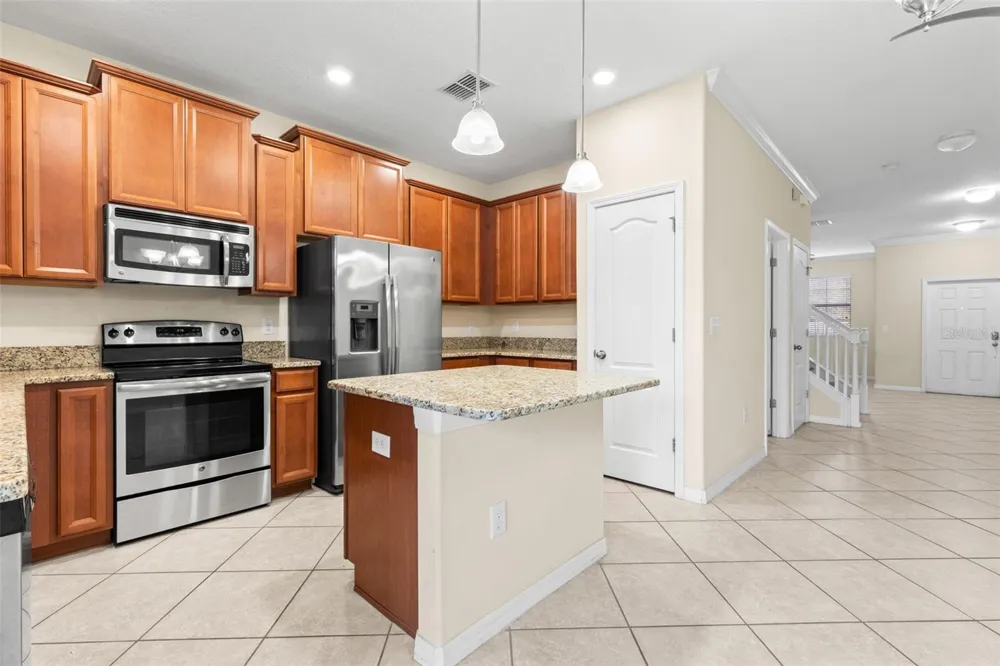 4272 FENNWOOD COURT Wesley Chapel, FL 33543