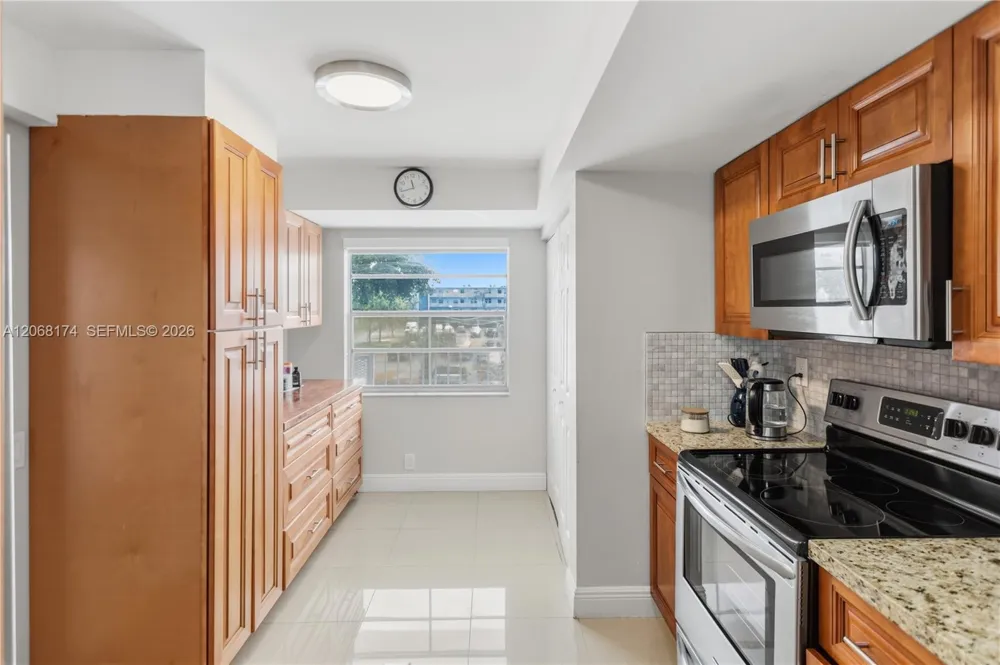 7688 NW 18 St #202 Margate, FL 33063