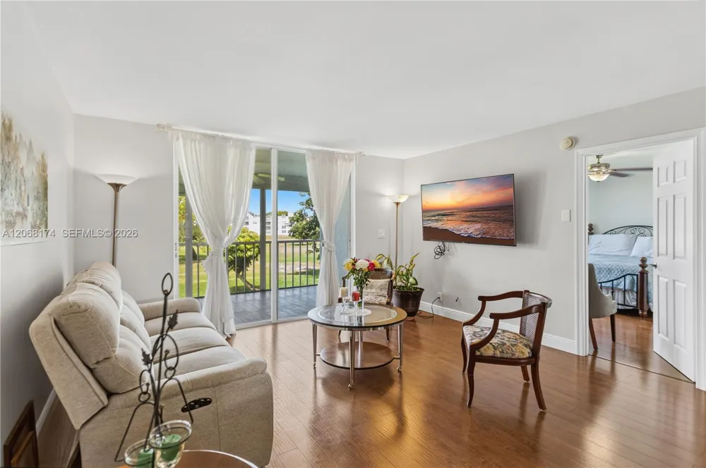 7688 NW 18 St #202 Margate, FL 33063