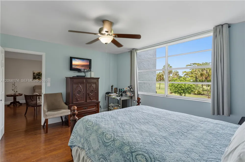 7688 NW 18 St #202 Margate, FL 33063
