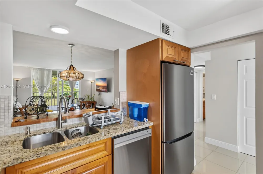 7688 NW 18 St #202 Margate, FL 33063