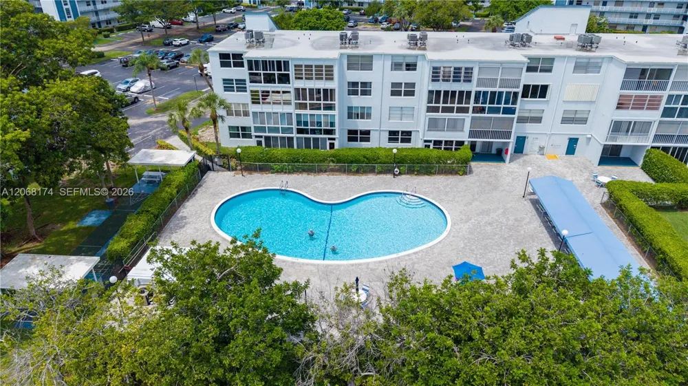 7688 NW 18 St #202 Margate, FL 33063