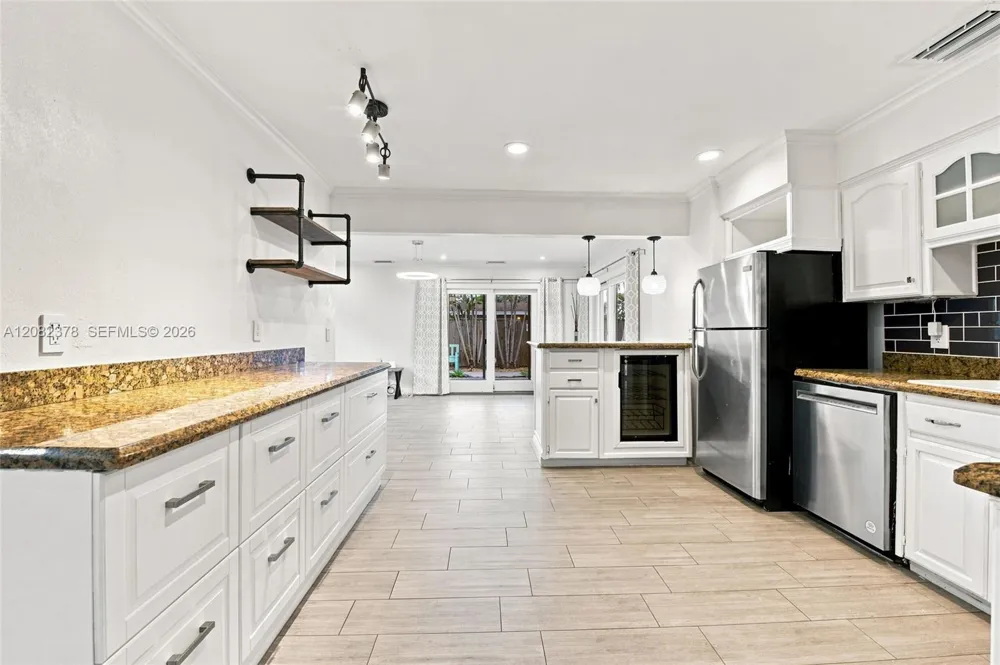 4620 NE 5th Ave Oakland Park, FL 33334