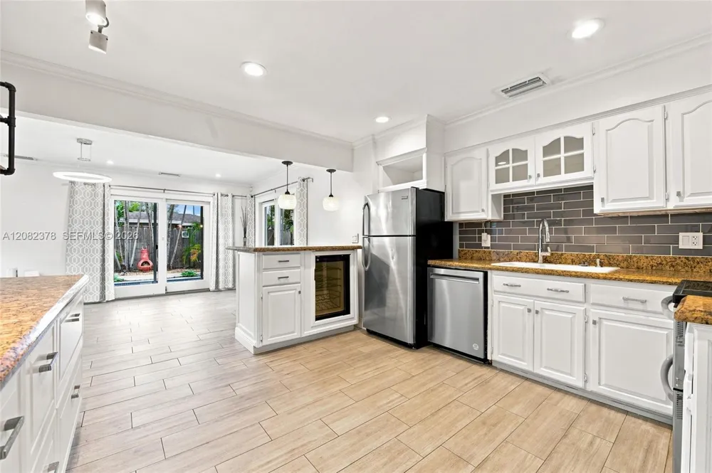 4620 NE 5th Ave Oakland Park, FL 33334