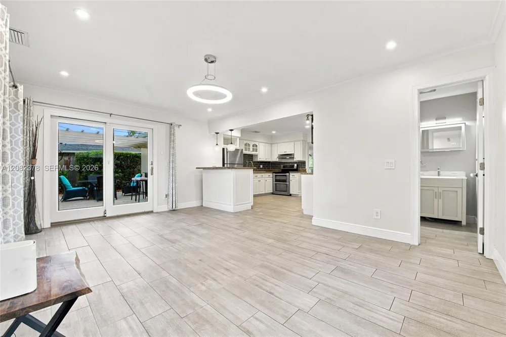 4620 NE 5th Ave Oakland Park, FL 33334