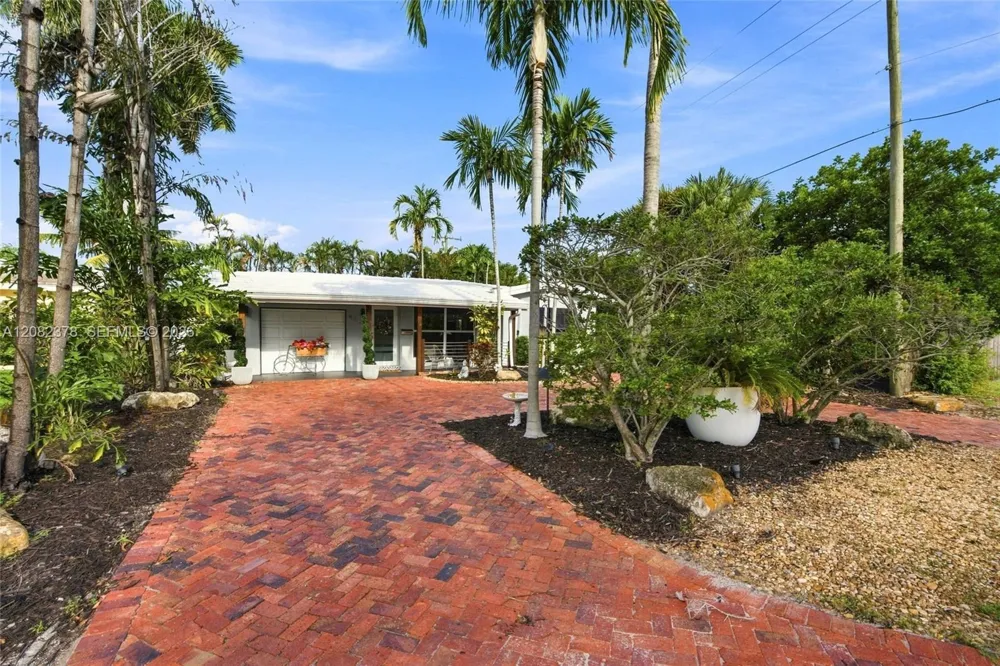 4620 NE 5th Ave Oakland Park, FL 33334