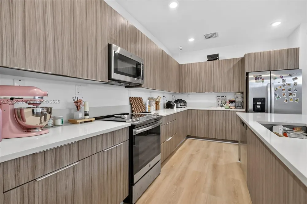 4915 NW 83rd Path #4915 Doral, FL 33166