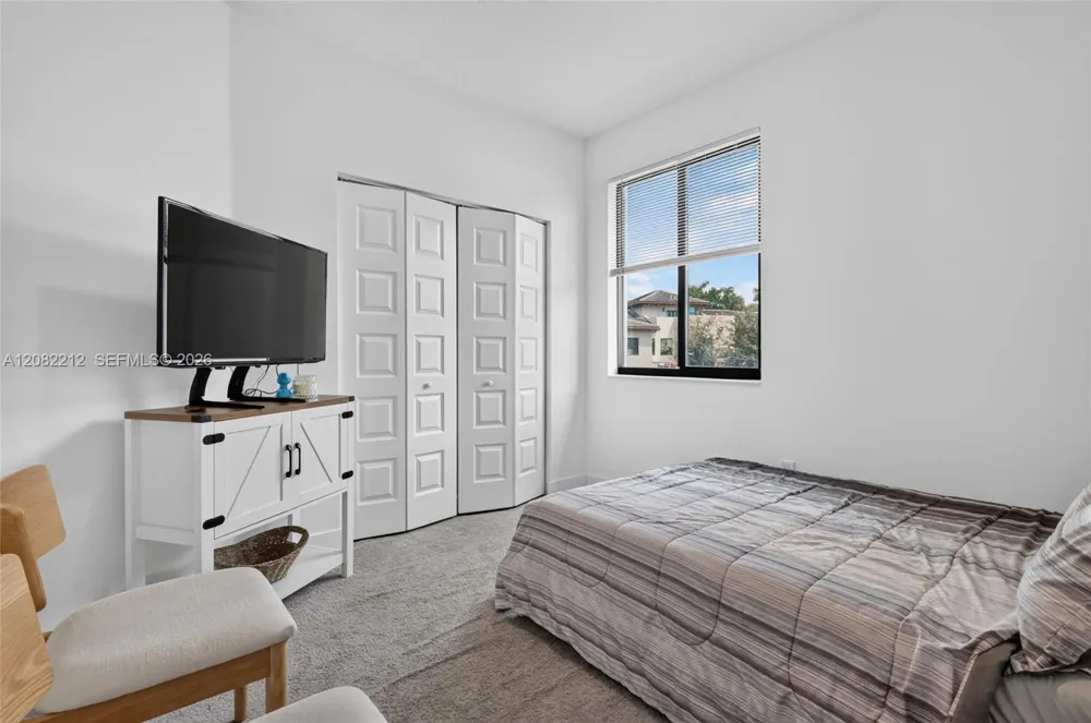 4915 NW 83rd Path #4915 Doral, FL 33166