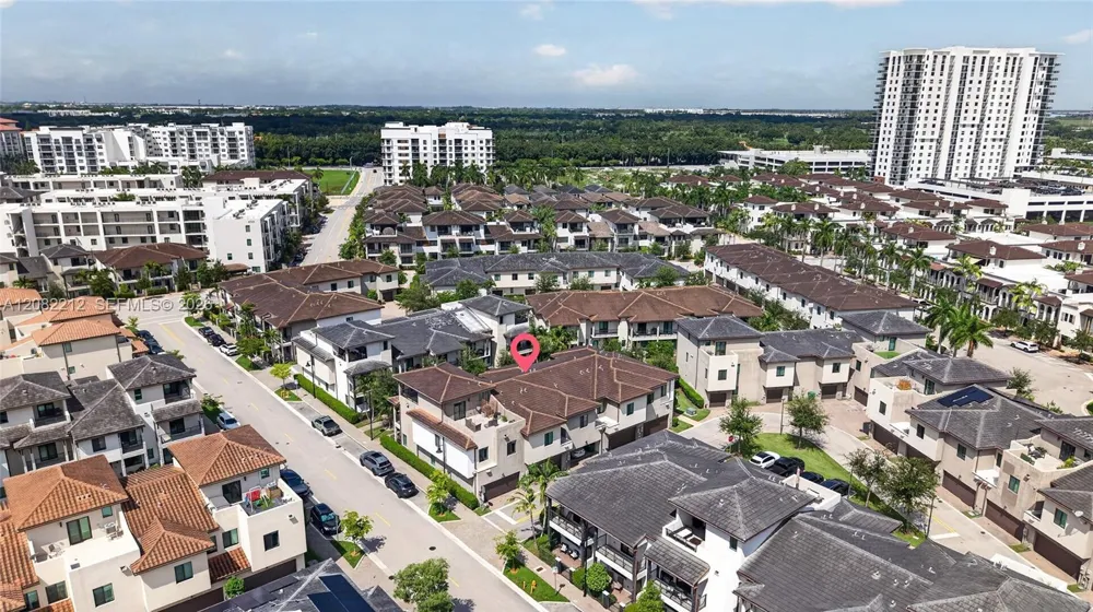 4915 NW 83rd Path #4915 Doral, FL 33166