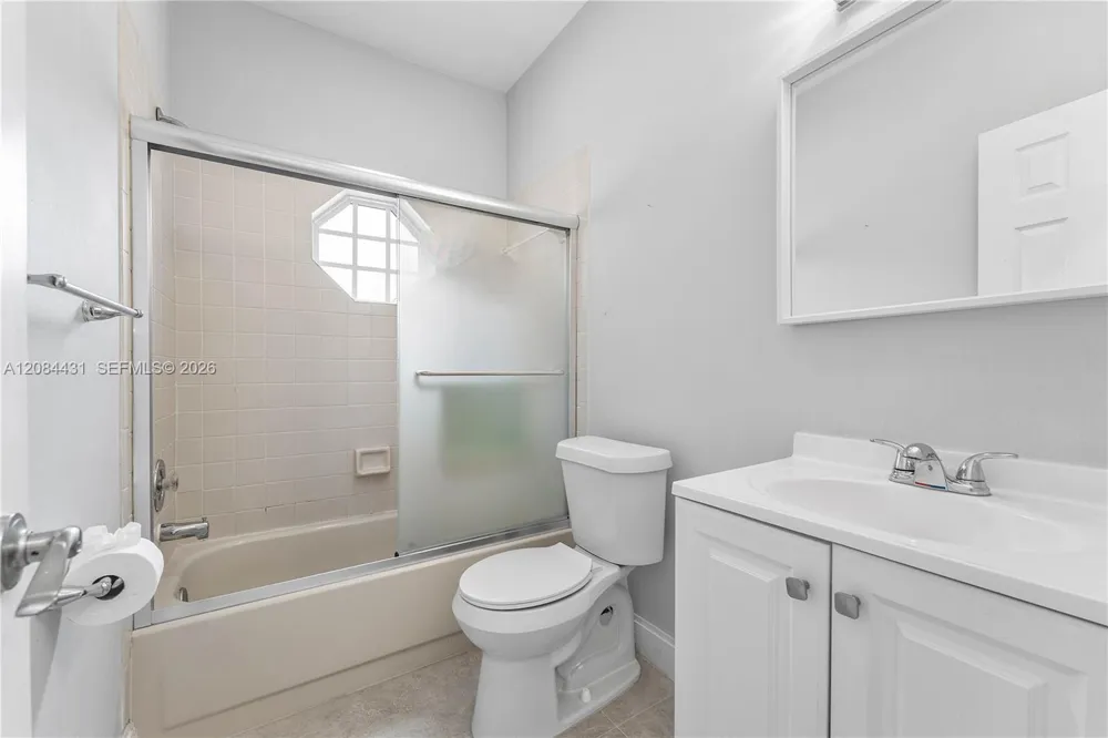 6649 Via Regina ## Boca Raton, FL 33433