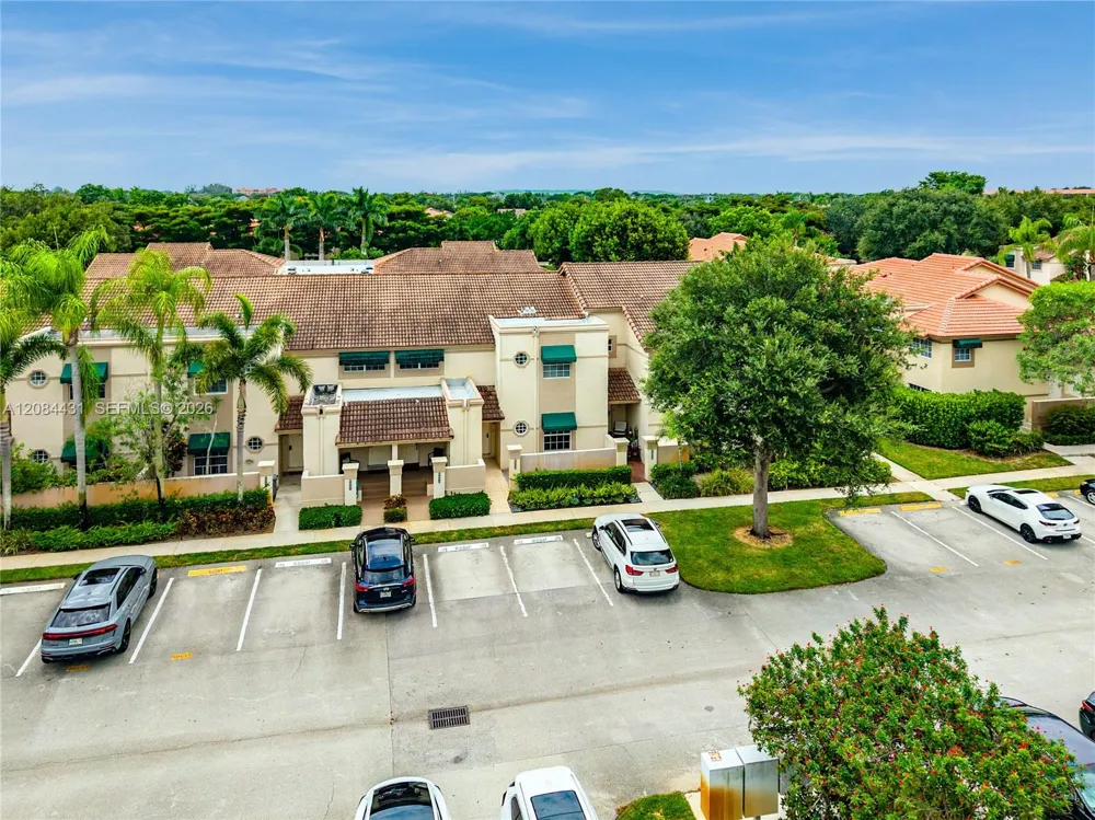 6649 Via Regina ## Boca Raton, FL 33433