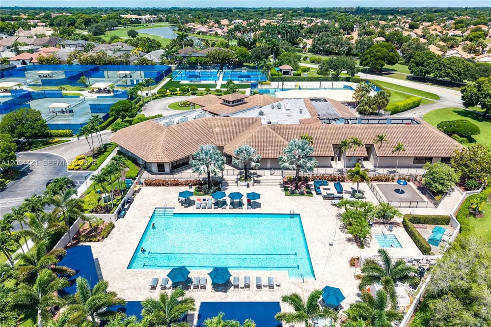 6649 Via Regina ## Boca Raton, FL 33433