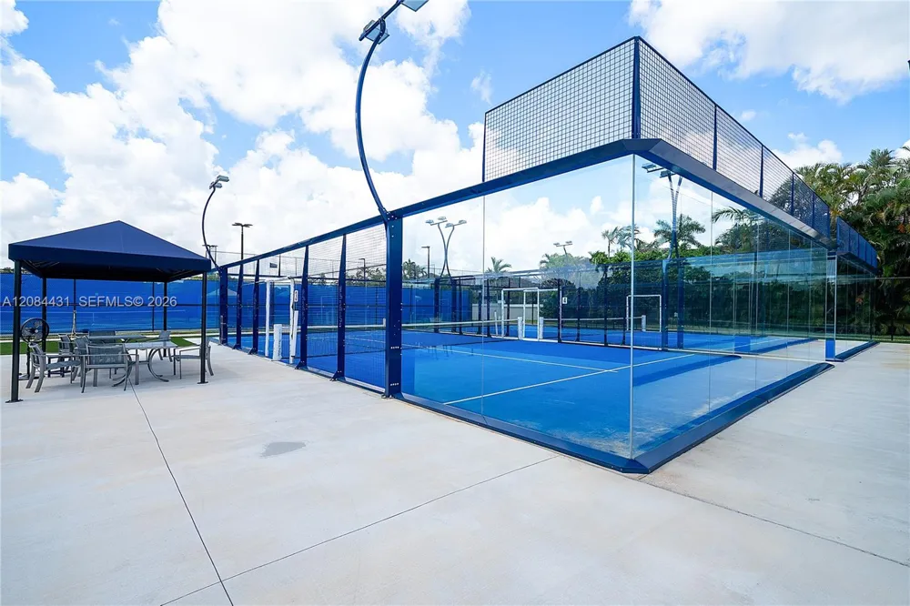 6649 Via Regina ## Boca Raton, FL 33433