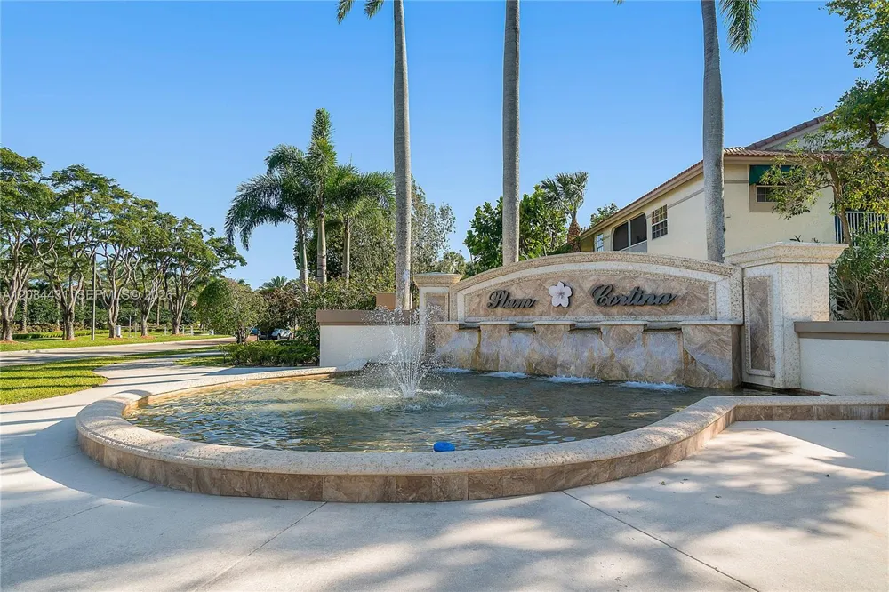 6649 Via Regina ## Boca Raton, FL 33433