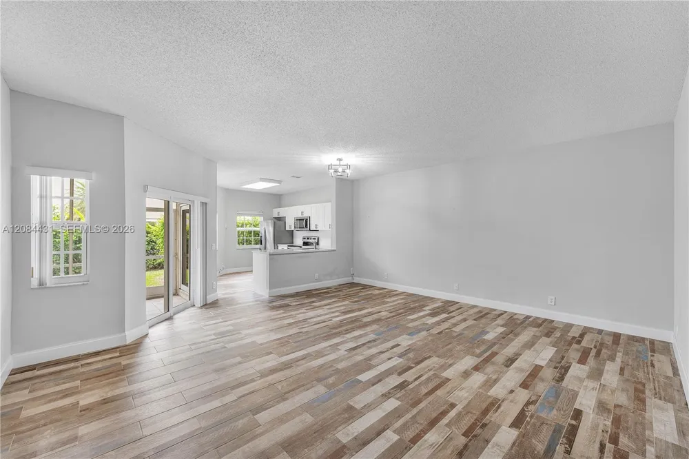 6649 Via Regina ## Boca Raton, FL 33433