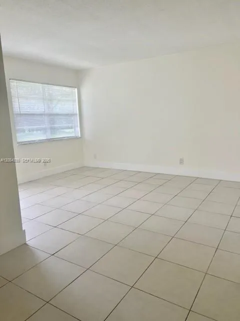 4163 SW 67th Ave #111C Davie, FL 33314