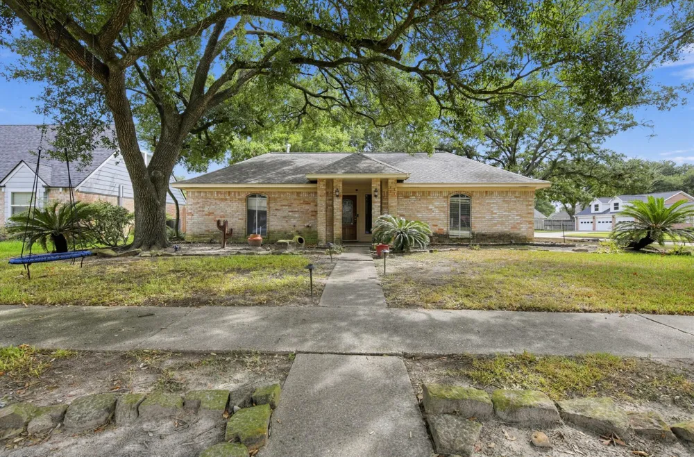 15502 Chichester Lane Jersey Village, TX 77040