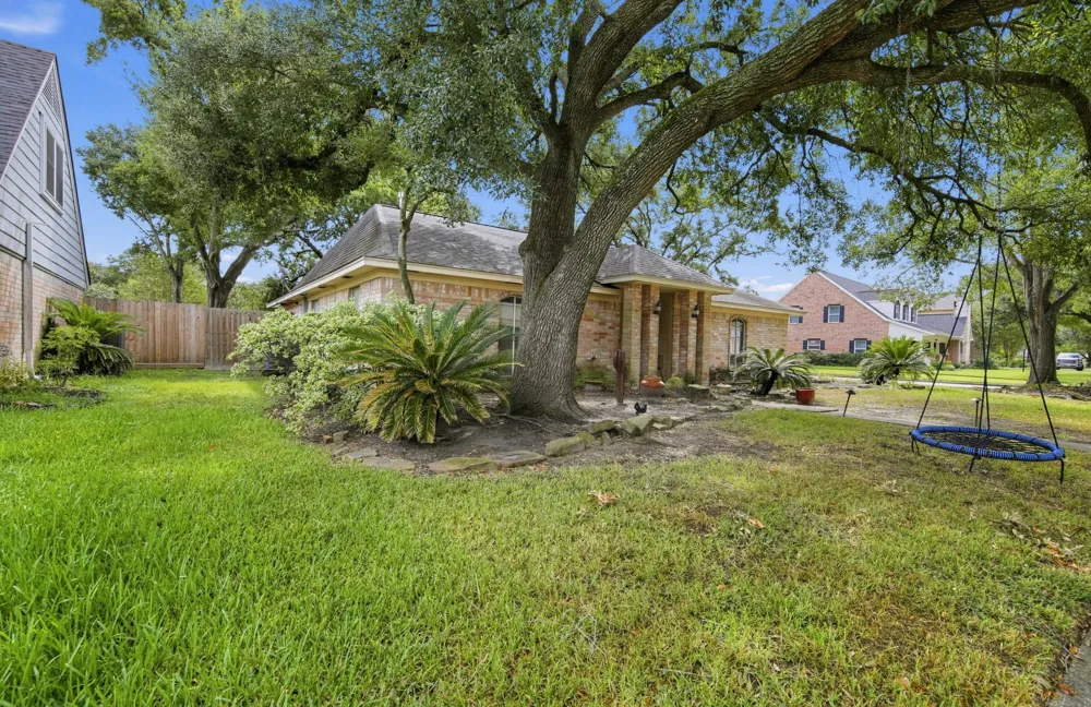 15502 Chichester Lane Jersey Village, TX 77040