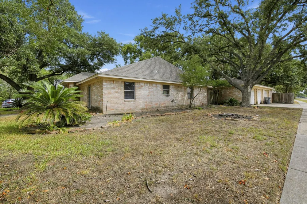 15502 Chichester Lane Jersey Village, TX 77040