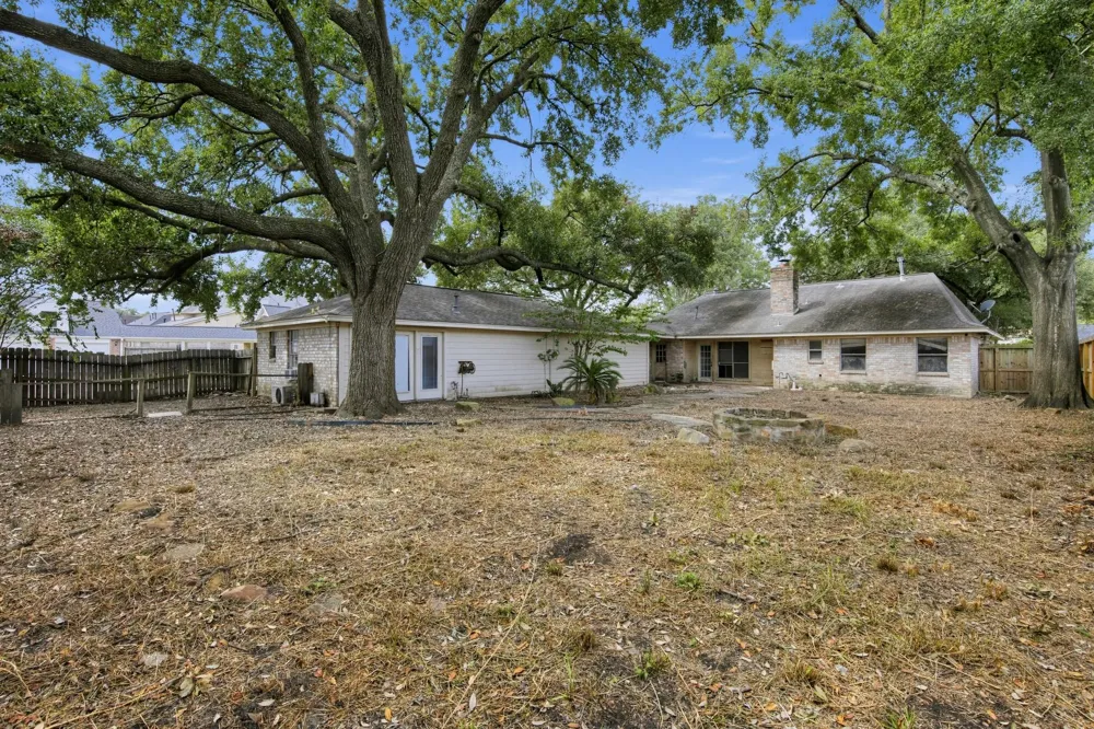 15502 Chichester Lane Jersey Village, TX 77040