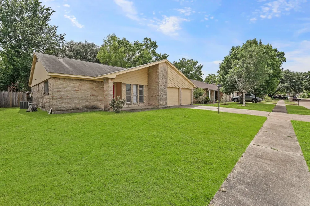 4319 Windrift Drive Houston, TX 77066