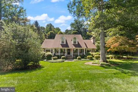 1837 MIDSUMMER LANE