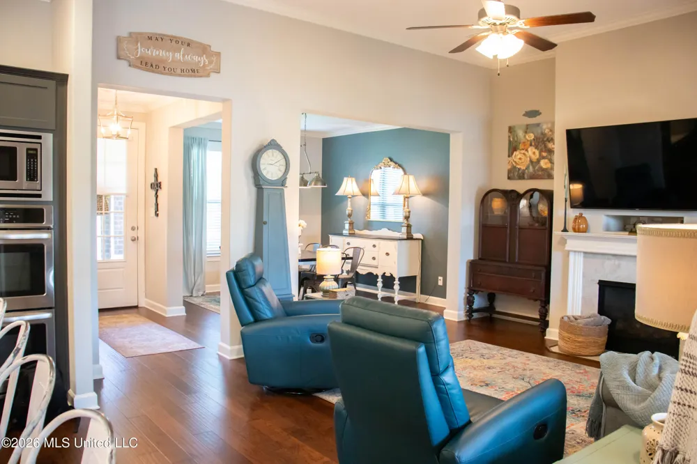 8418 Laura Lennon Pass Drive Olive Branch, MS 38654