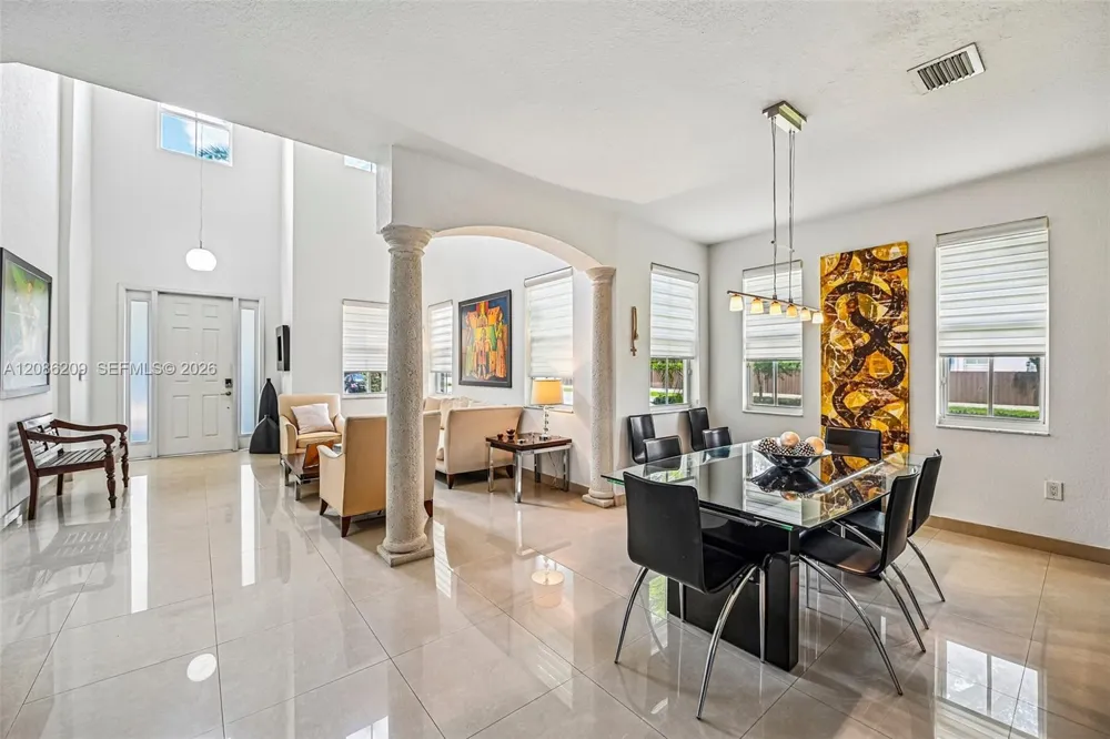 8175 NW 114th Pl Doral, FL 33178