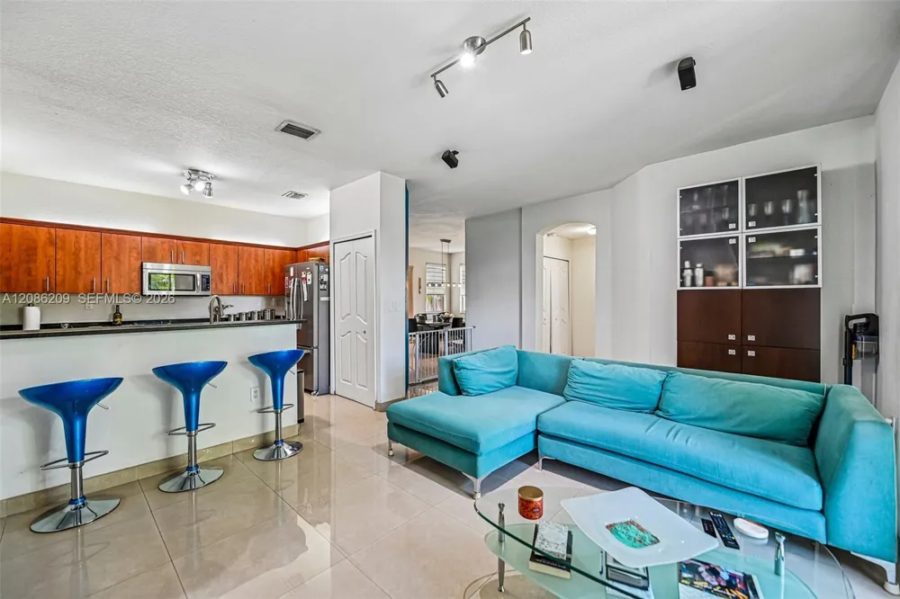 8175 NW 114th Pl Doral, FL 33178