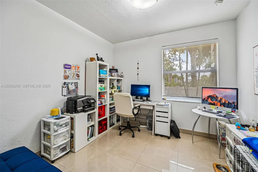 8175 NW 114th Pl Doral, FL 33178