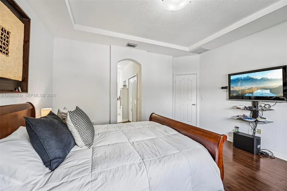 8175 NW 114th Pl Doral, FL 33178