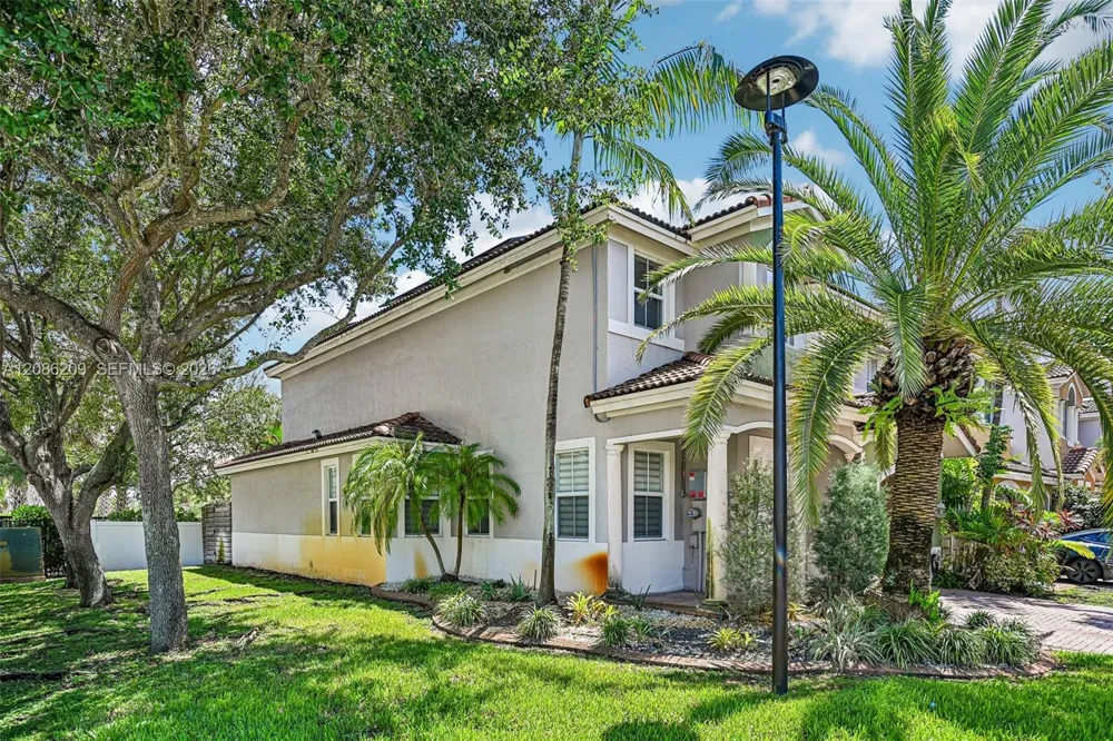 8175 NW 114th Pl Doral, FL 33178