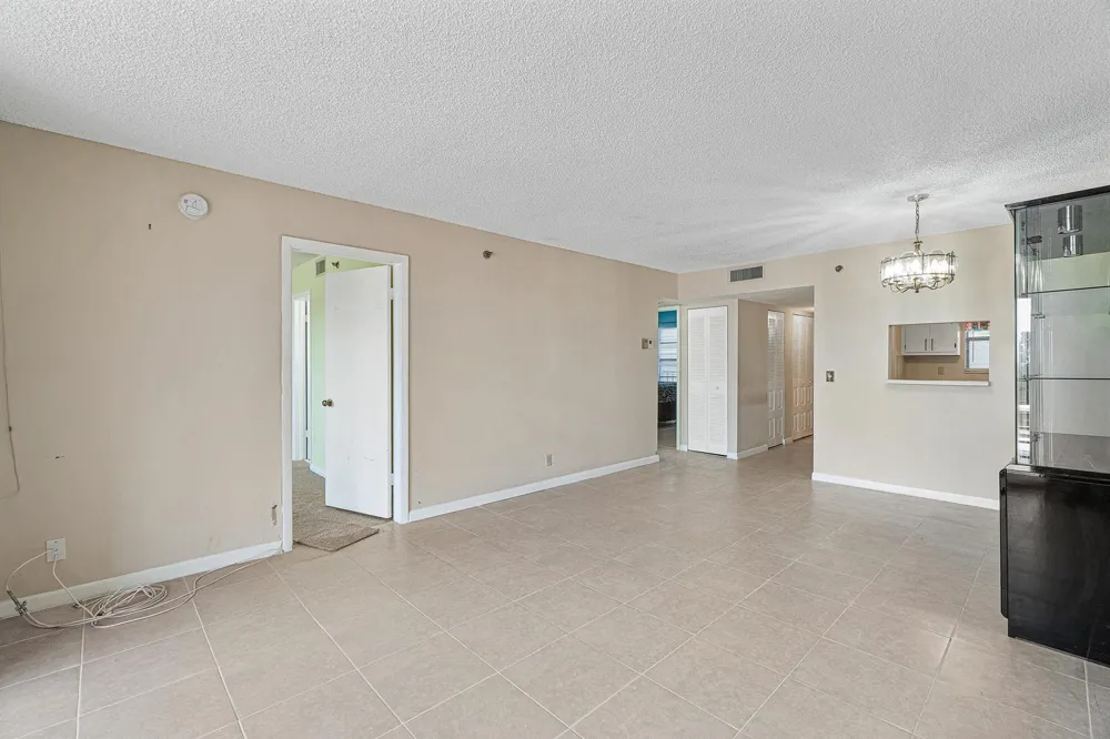 4640 LUCERNE LAKES BOULEVARD W #303 Lake Worth, FL 33467