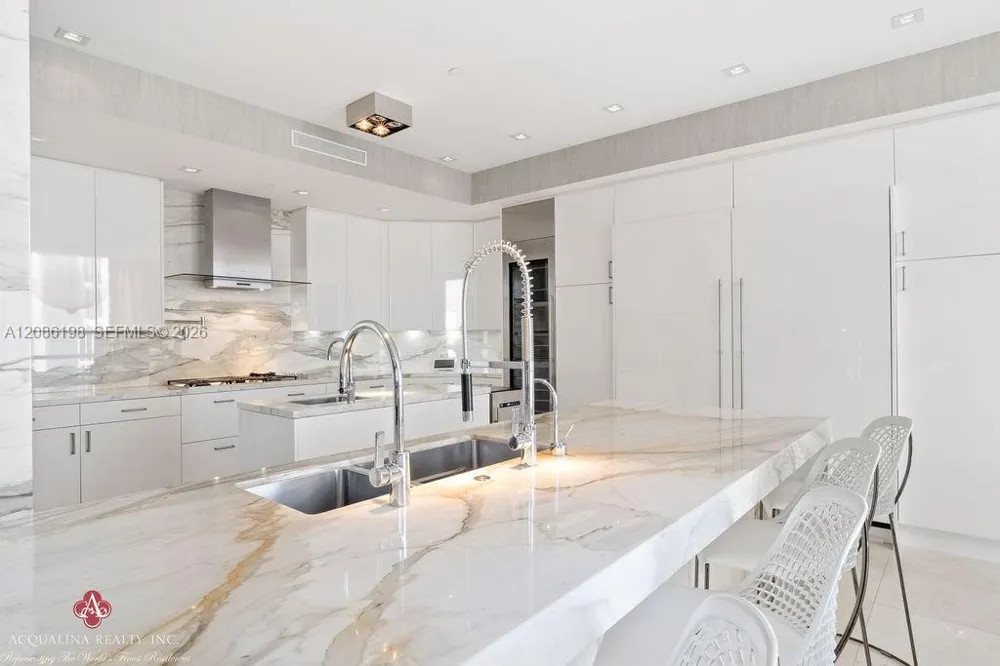 17749 Collins Ave #902 Sunny Isles Beach, FL 33160