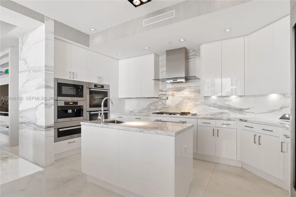17749 Collins Ave #902 Sunny Isles Beach, FL 33160