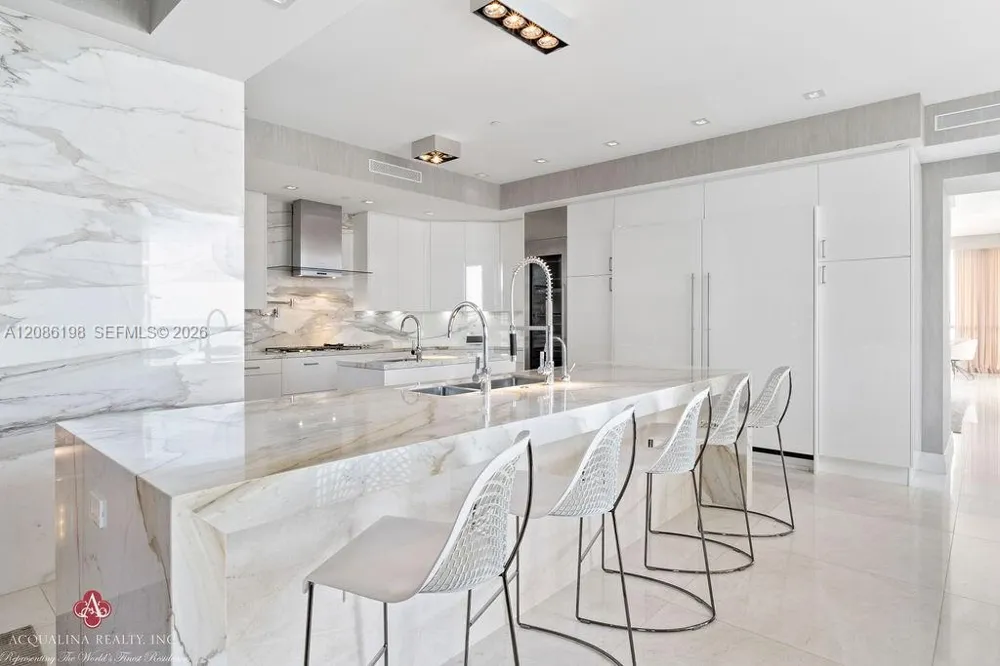 17749 Collins Ave #902 Sunny Isles Beach, FL 33160